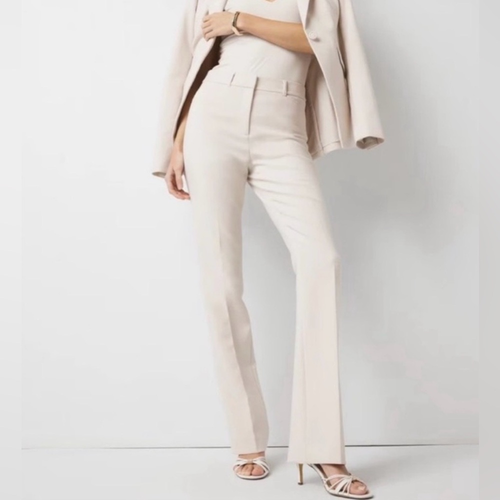 WHBM Cream Boot Cut‎ Perfect Form Contour Pants. Size 10R. Inseam: 31 in
